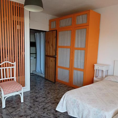 Casa Proyecto Pepe Bravo - Arte De Manos Y Corazon Panzió Alozaina Kültér fotó