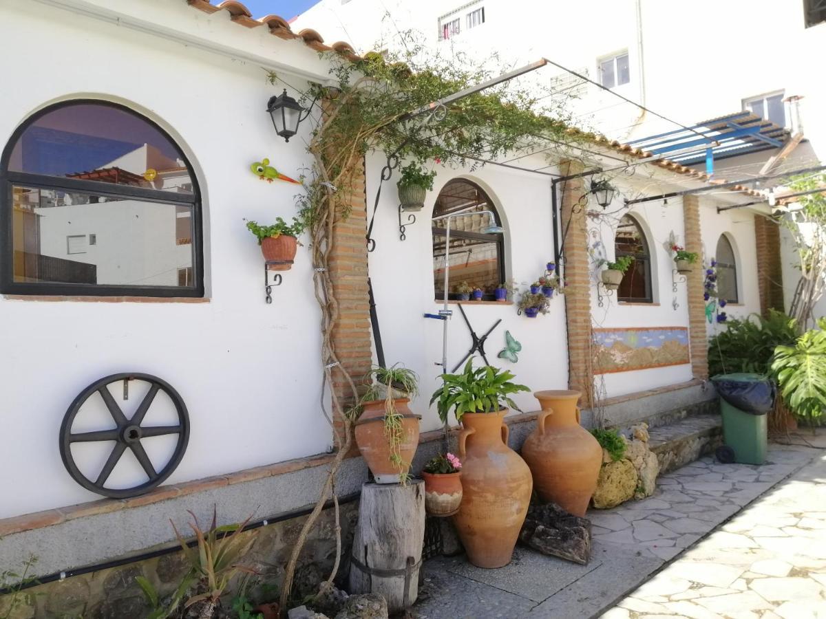 Casa Proyecto Pepe Bravo - Arte De Manos Y Corazon Panzió Alozaina Kültér fotó