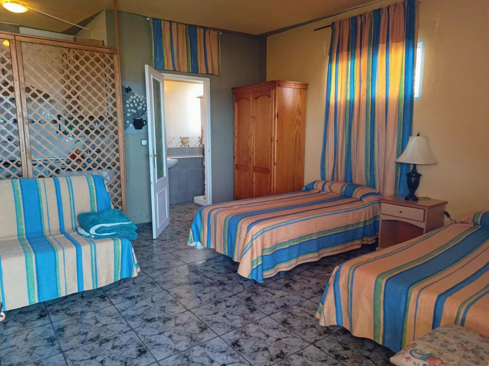 Casa Proyecto Pepe Bravo - Arte De Manos Y Corazon Panzió Alozaina Kültér fotó